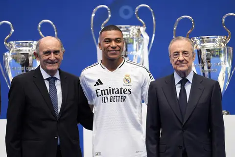 PSG Menunggak Gaji: Kylian Mbappé Lapor Mantan Klub ke UEFA
